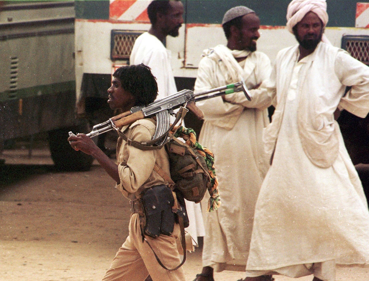 An Eritrean fighter leaving for the frontier with Ethiopia at Parento 21 June.